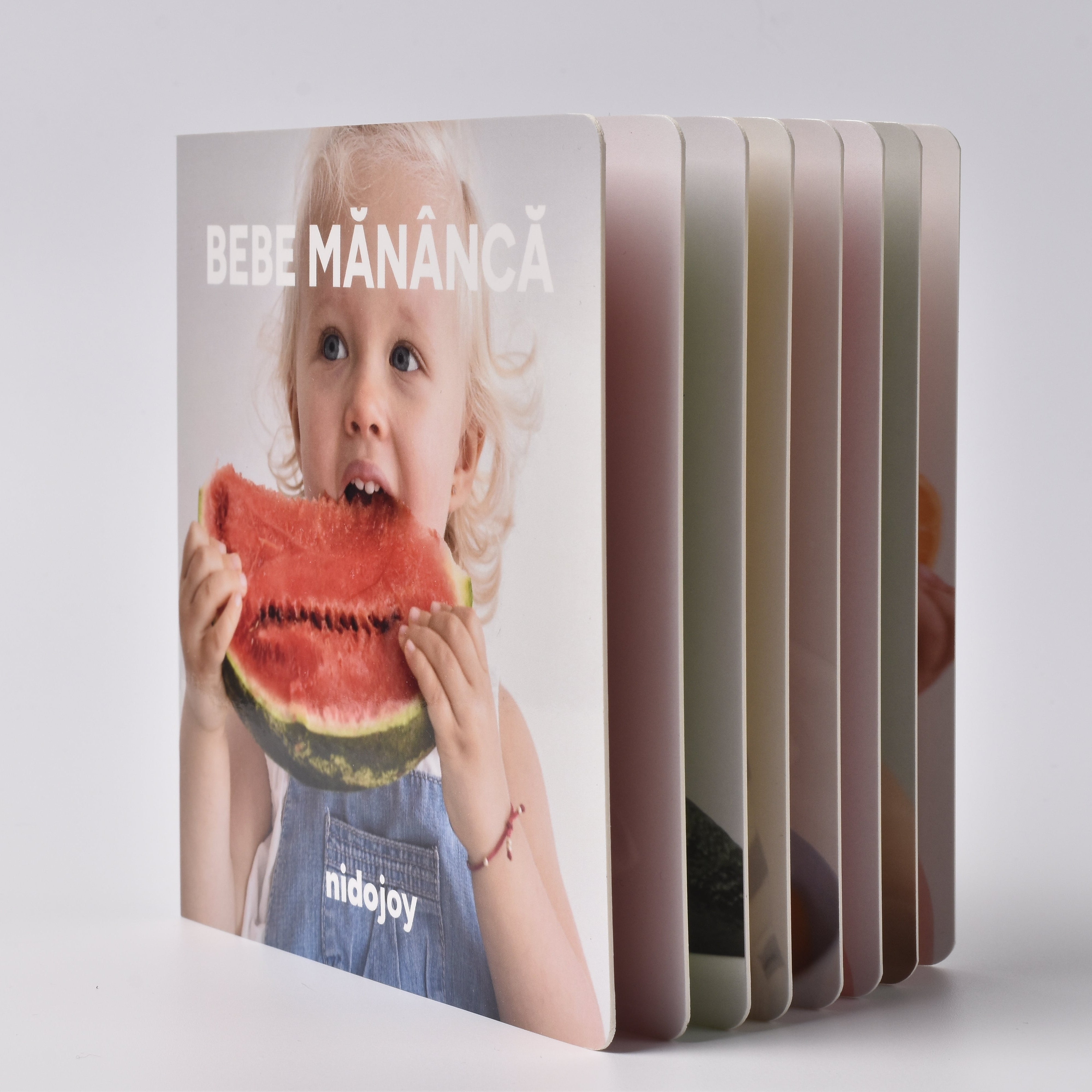 „Bebe mănâncă” – Carte cartonată