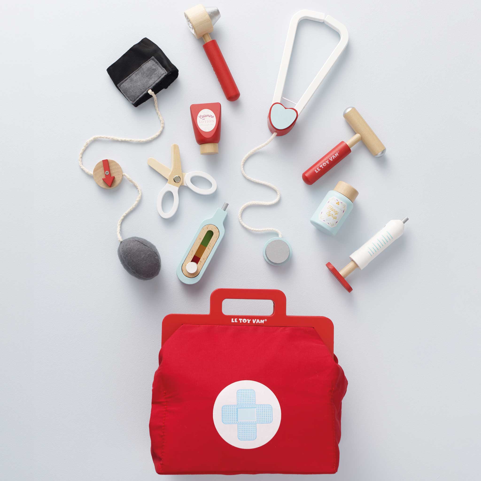 Trusă de doctor din lemn, set 10 piese cu geantă – Le Toy Van