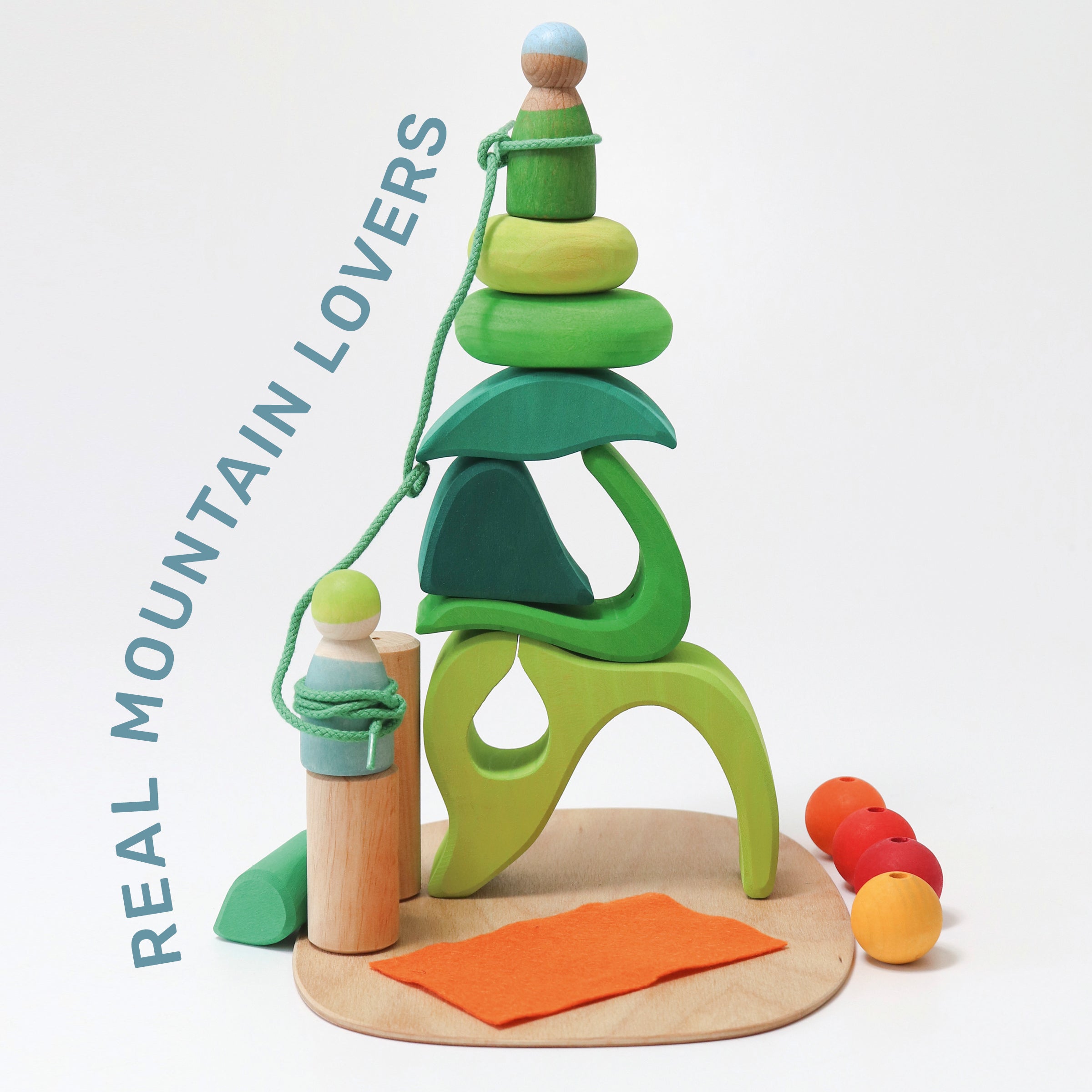 Set joc small world din lemn cu căsuță și accesorii, Small World Play in the Woods – Grimms