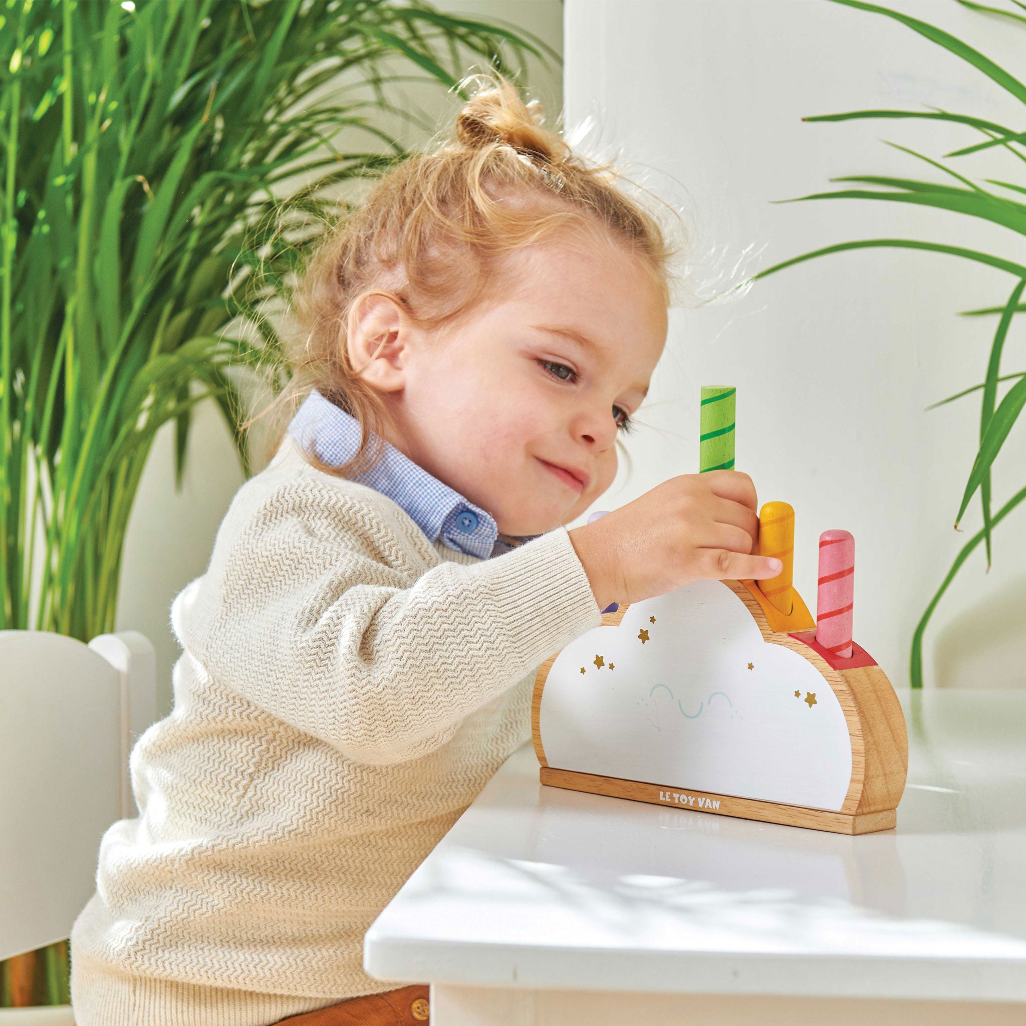 Jucărie pop-up nor curcubeu din lemn – Le Toy Van