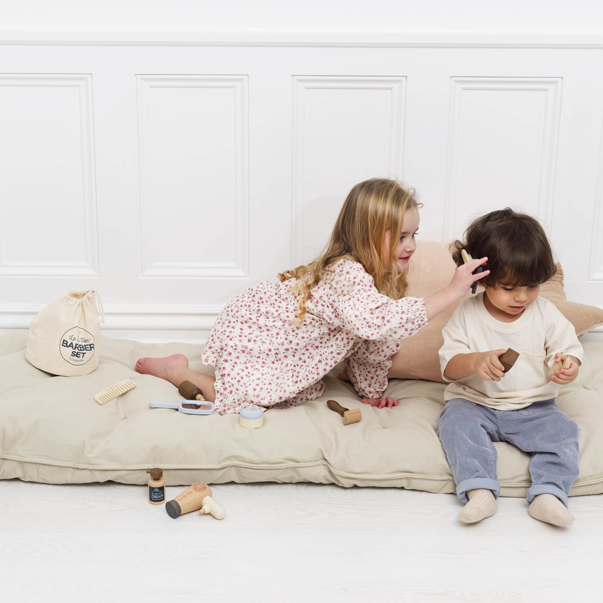 Trusă coafor și frizer din lemn, set 10 piese – Le Toy Van