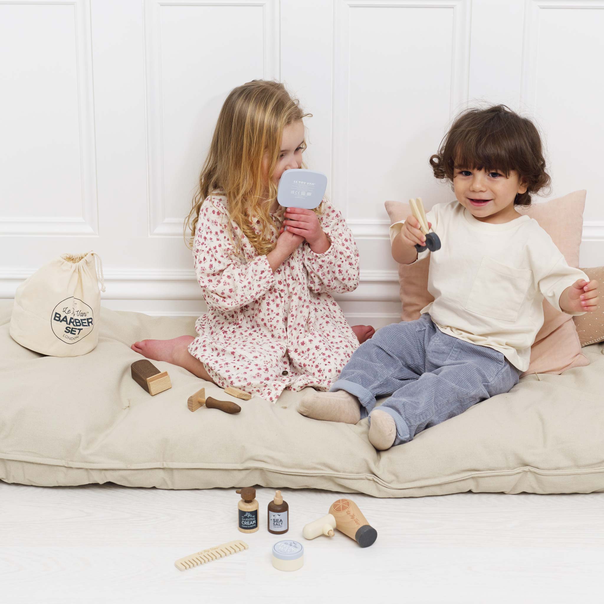 Trusă coafor și frizer din lemn, set 10 piese – Le Toy Van