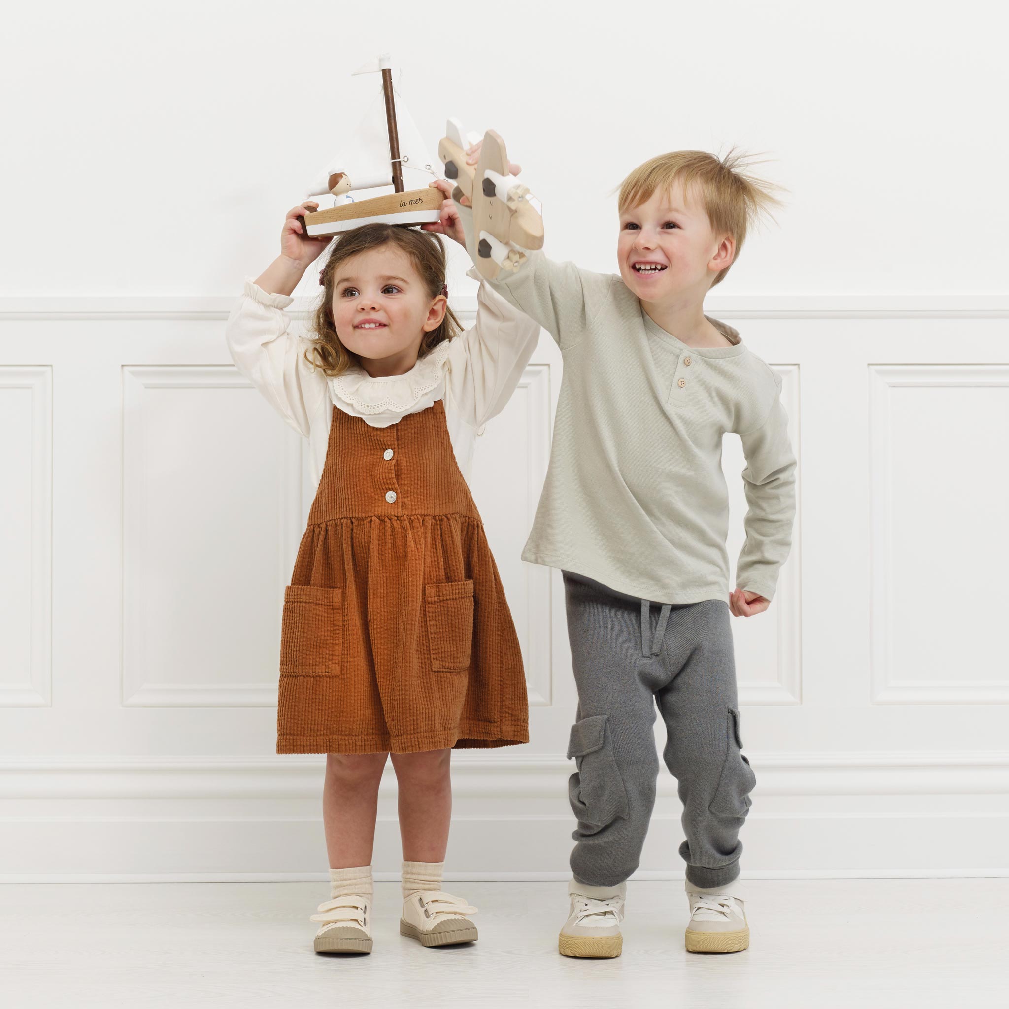 Avion din lemn cu elice rotativă – Le Toy Van