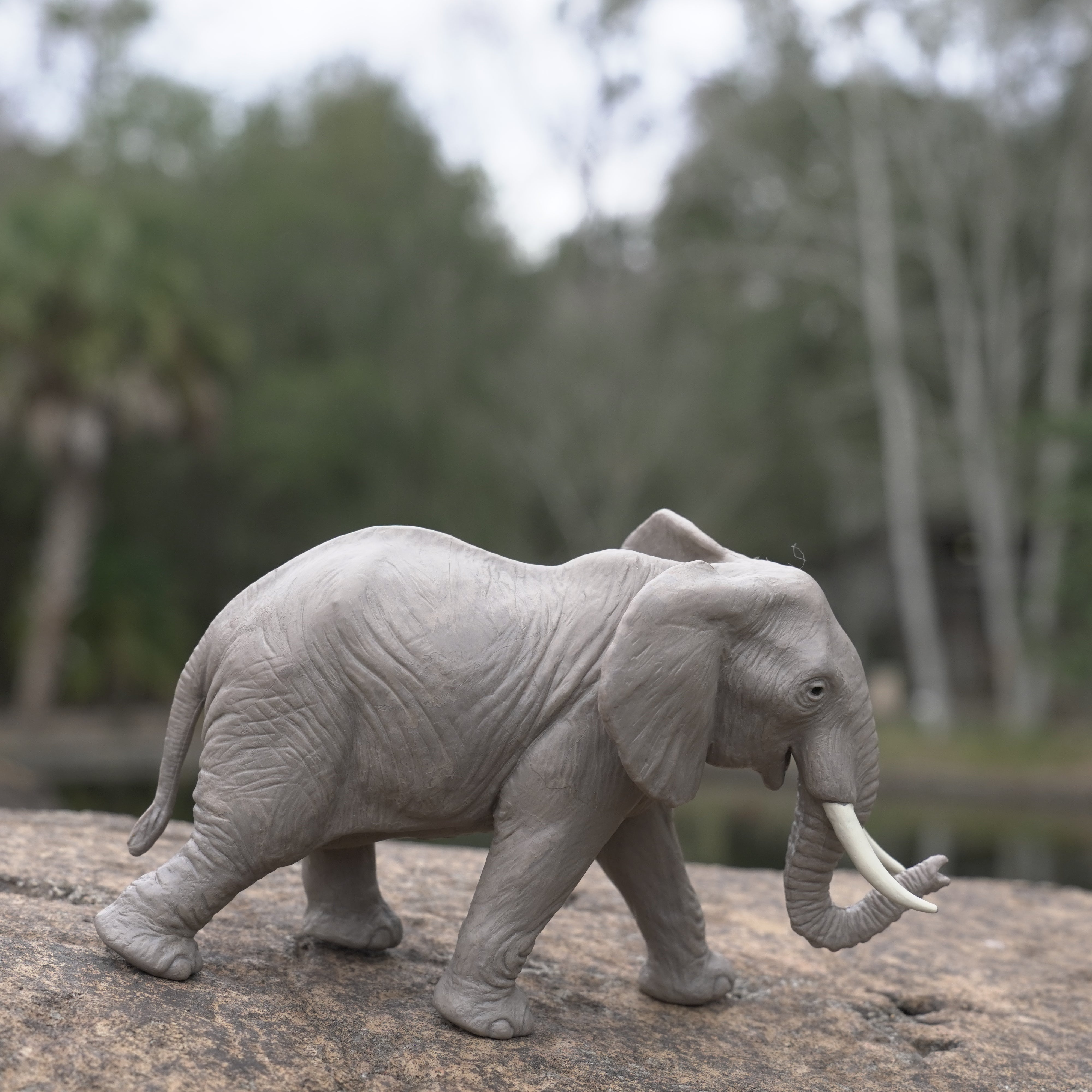 Figurină realistă elefant african, 16,5 cm – Safari Ltd.